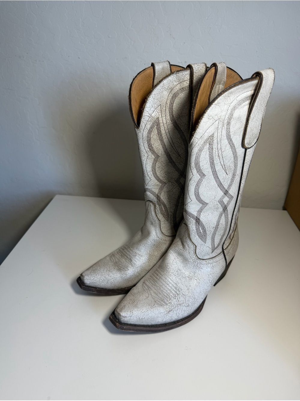 Idyllwind Colt Cracked White Leather Western Cowboy Boots 7.5 B